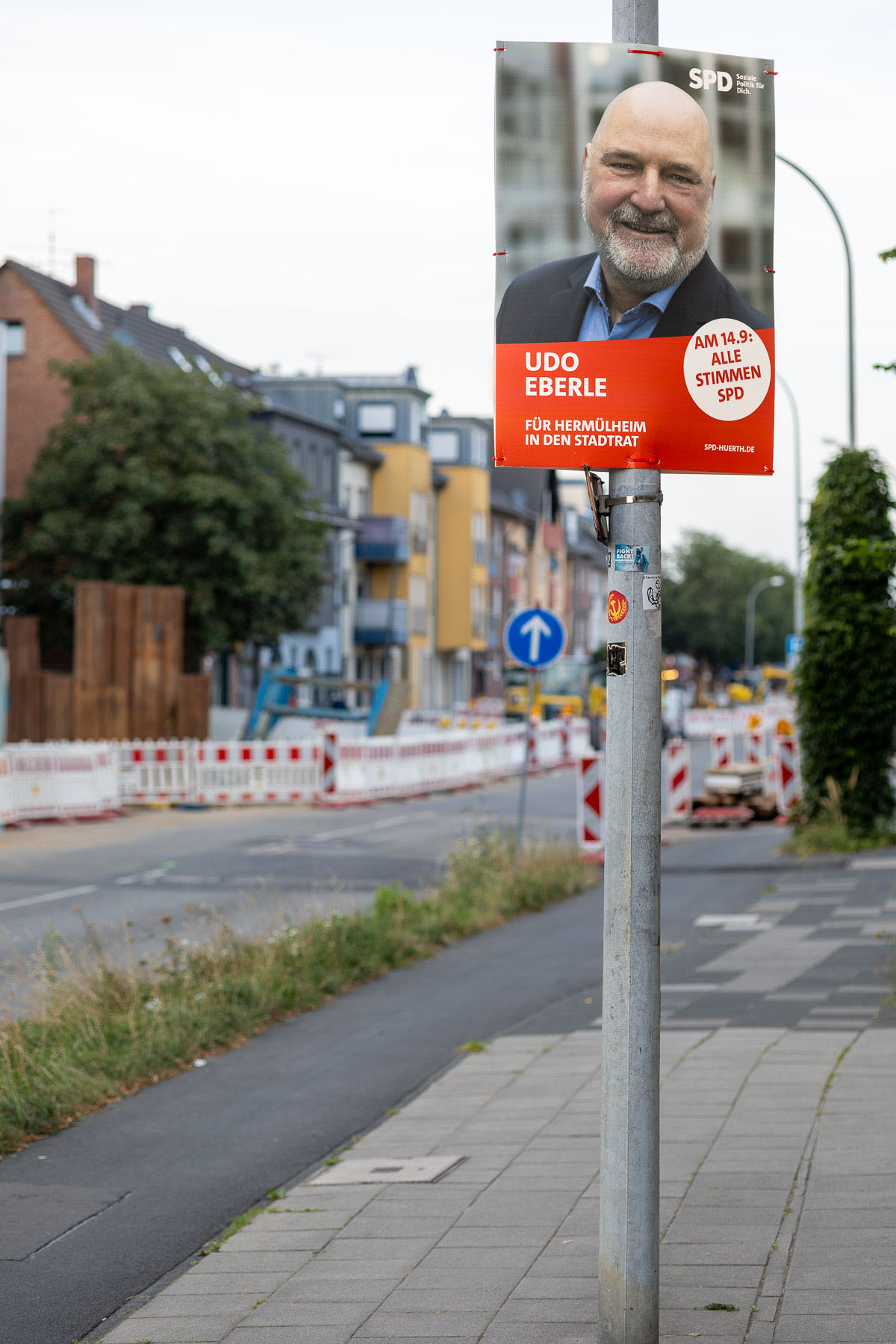 Wahlplakat im Straßenbild